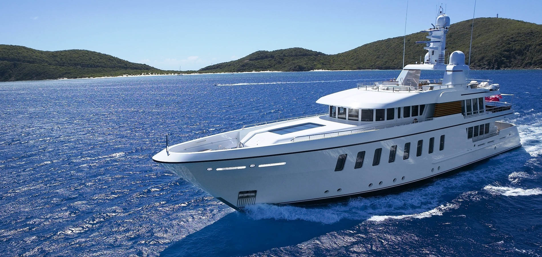 OceanRox.com Boats & Yachts rentals - day charter booking for sightseeing along the coast.