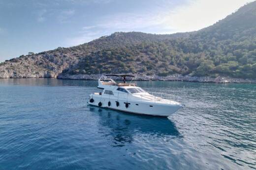 OceanRox.com Boats & Yachts rentals - luxury vessel charter available near Dubai, UAE.