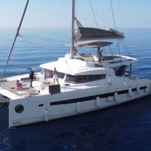 Boat rental in Lisbon · Bali - Catana — Bali 5.4 (2019)