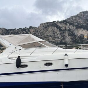 OceanRox.com Boats & Yachts rentals - vessel details showing length, draft, and beam specifications.