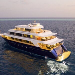 Boat rental in Male · Custom Made — Custom Made 142 (2017)