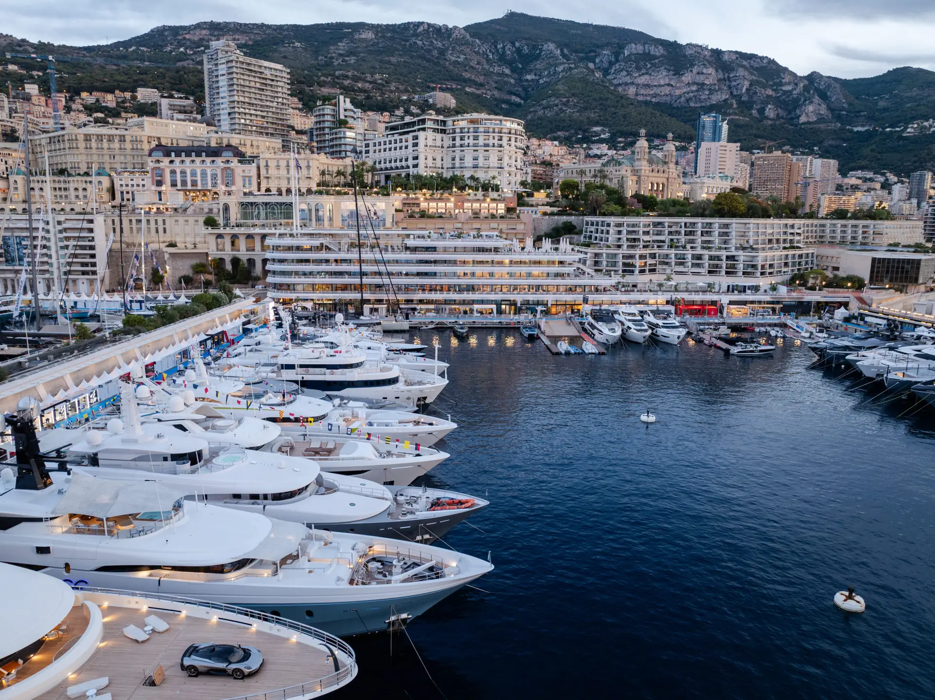 OceanRox.com Boats & Yachts rentals - wedding party celebration on a chartered luxury yacht.