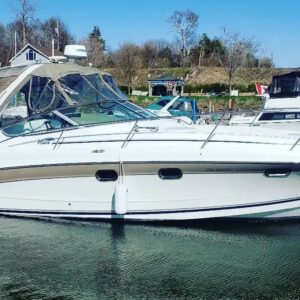 Boat rental in Hamilton · Four Winns — 328 Vista (2012)