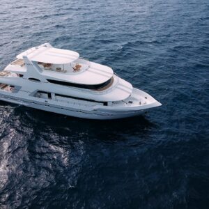 Boat rental in Malé · Luxury Motor Yacht — 31m (2019)