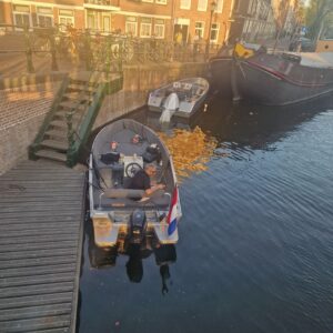 Boat rental in Amsterdam · Qwest Marine — R450 (2025)
